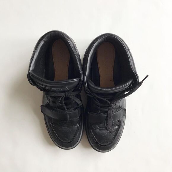 Louis Vuitton Black Patent Calfskin Embossed Monogram Tower Sneakers EUC 7(8 US) - Picture 3 of 10